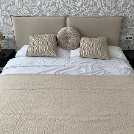 בנאלמדנה Don Gustavo Modern Apartment, Sea Views & Pool מראה חיצוני תמונה